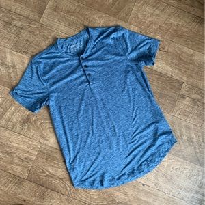 Abercrombie and Fitch Soft A&F air Knit tee, heather blue, moisture wicking
